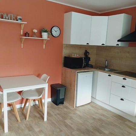 Superbe Grand Studio Tout Confort Avec Exterieur Poussan Buitenkant foto