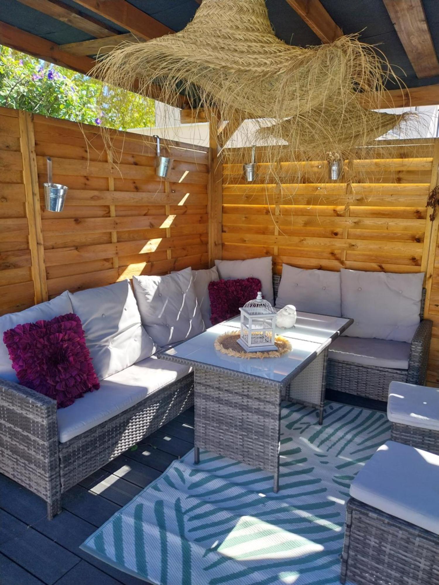 Superbe Grand Studio Tout Confort Avec Exterieur Poussan Buitenkant foto